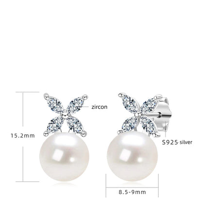 Fashionable freshwater pearl earrings