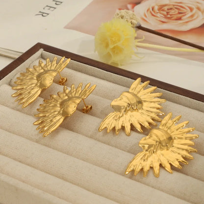 Geometric jewelry with wrinkled texture